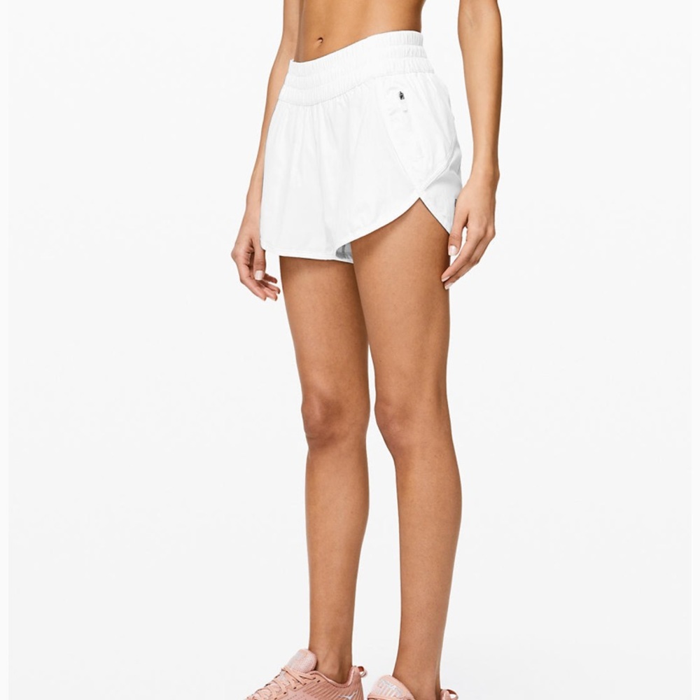 Lululemon Tracker Short V size 4